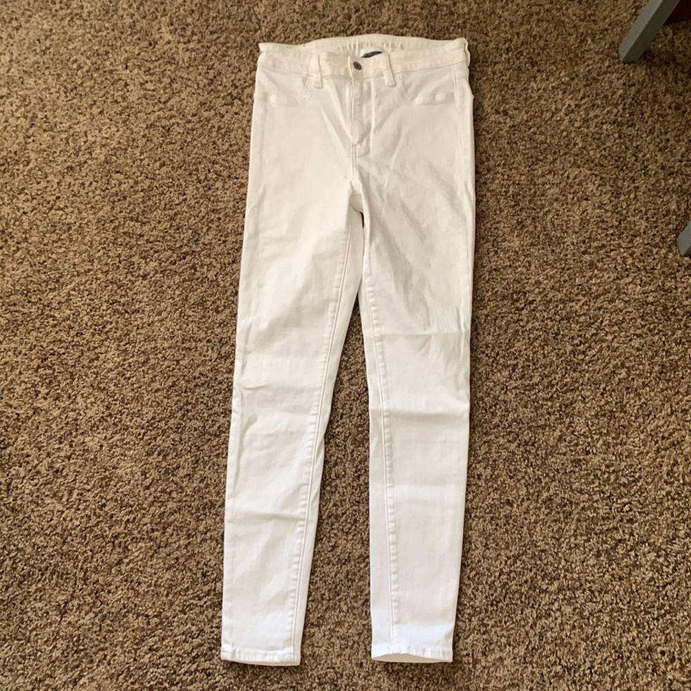 American Eagle white skinny jean